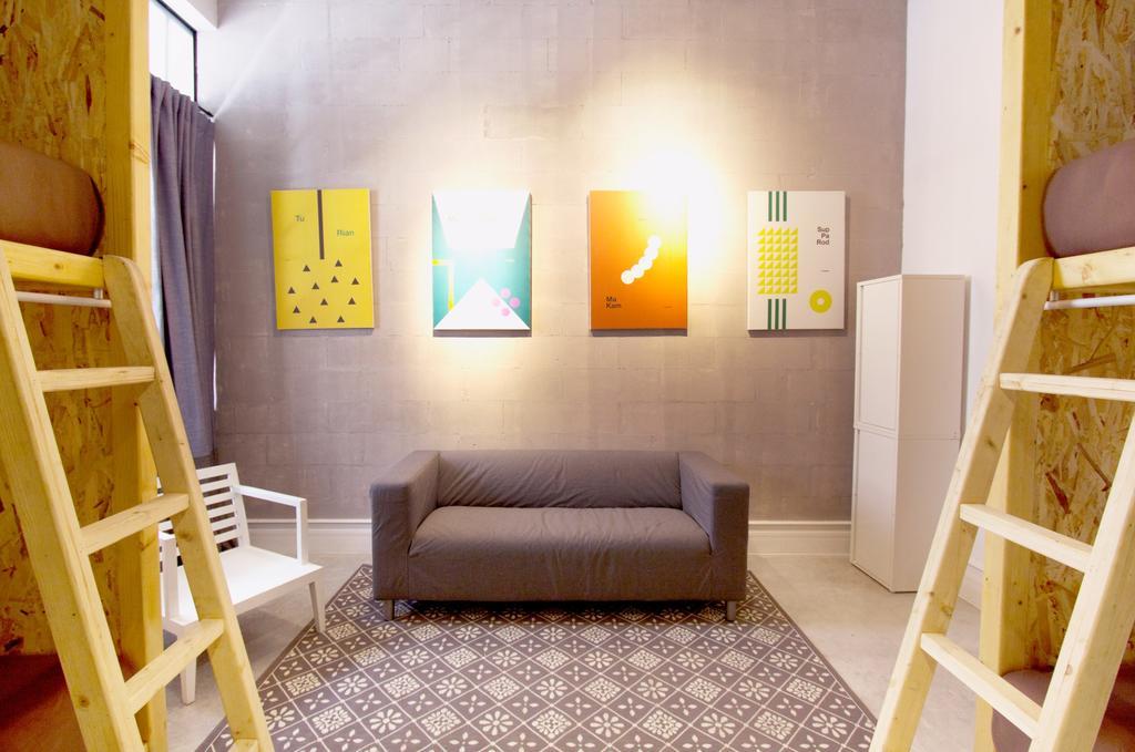 Oneday Hostel Sukhumvit 26 Bangkok Esterno foto