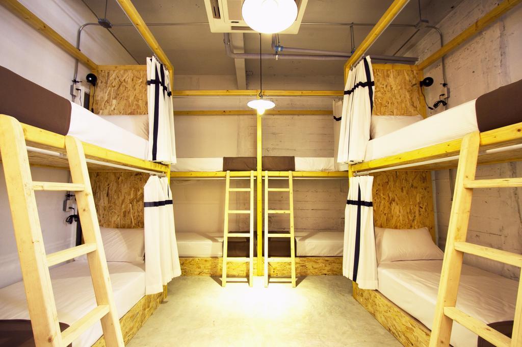 Oneday Hostel Sukhumvit 26 Bangkok Esterno foto