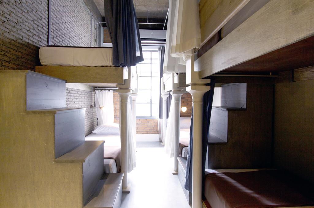 Oneday Hostel Sukhumvit 26 Bangkok Esterno foto