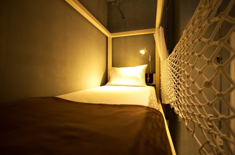 Oneday Hostel Sukhumvit 26 Bangkok Esterno foto