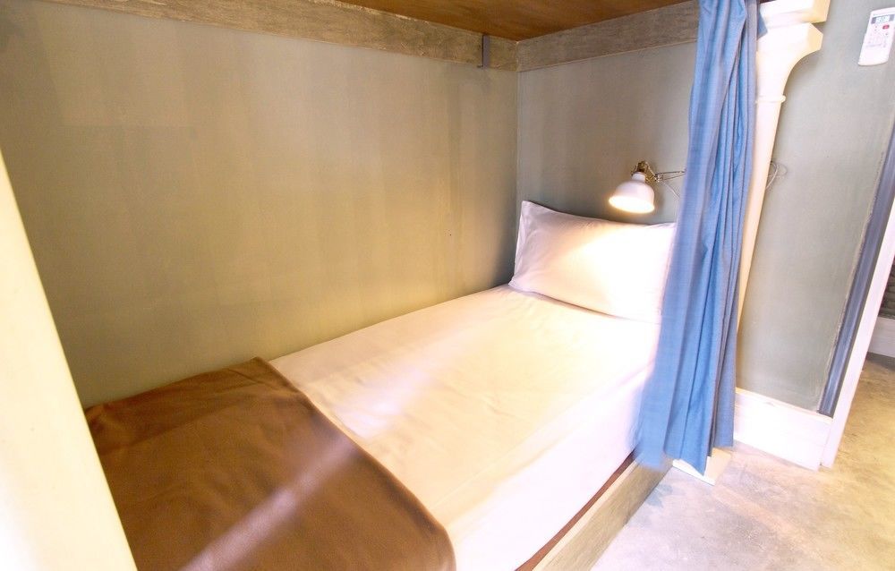 Oneday Hostel Sukhumvit 26 Bangkok Esterno foto