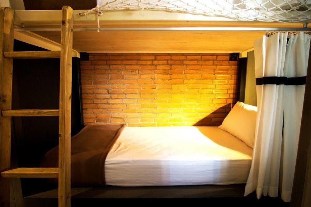 Oneday Hostel Sukhumvit 26 Bangkok Esterno foto