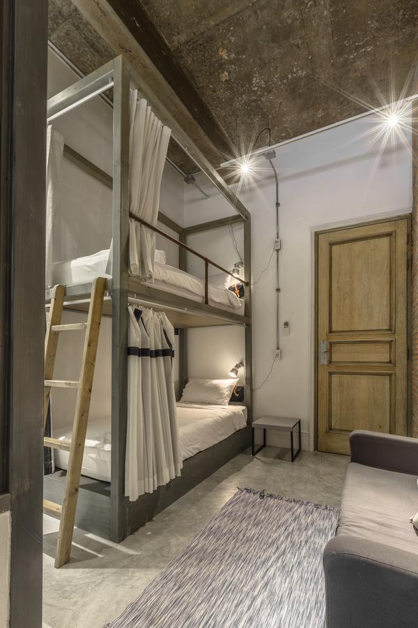 Oneday Hostel Sukhumvit 26 Bangkok Esterno foto