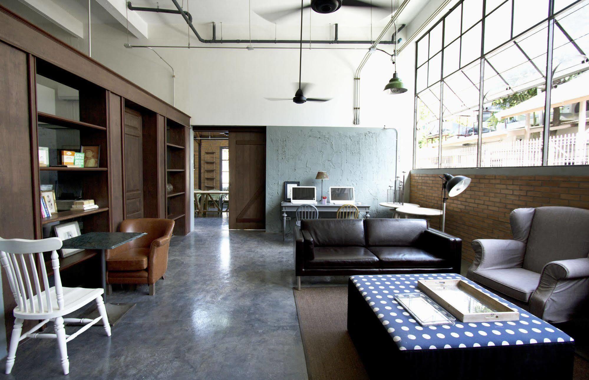 Oneday Hostel Sukhumvit 26 Bangkok Esterno foto