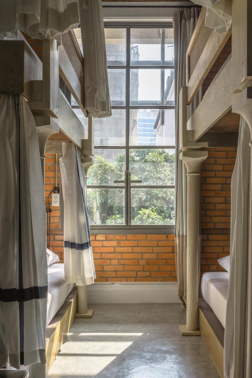 Oneday Hostel Sukhumvit 26 Bangkok Esterno foto