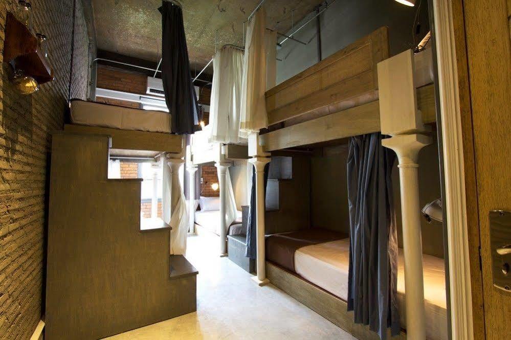 Oneday Hostel Sukhumvit 26 Bangkok Esterno foto